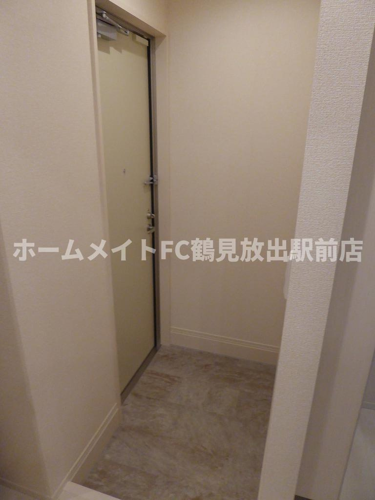 大阪市城東区永田１丁目のアパートの玄関