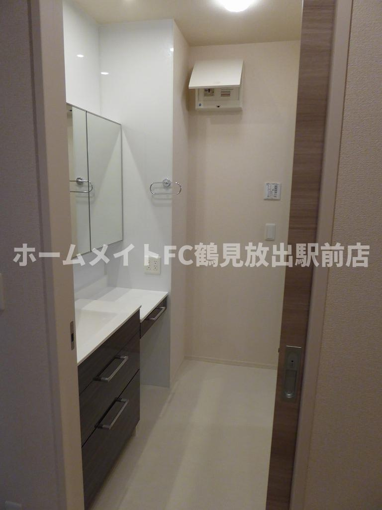 大阪市城東区永田１丁目のアパートの洗面所