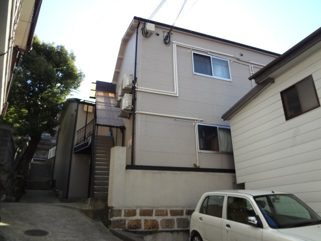 神戸市中央区中山手通７丁目のアパート