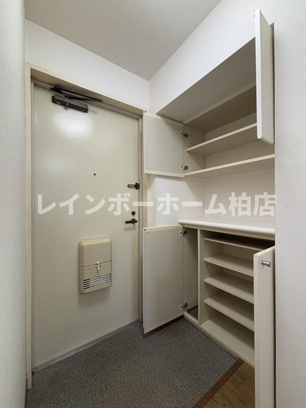 ガレット松戸元山の玄関