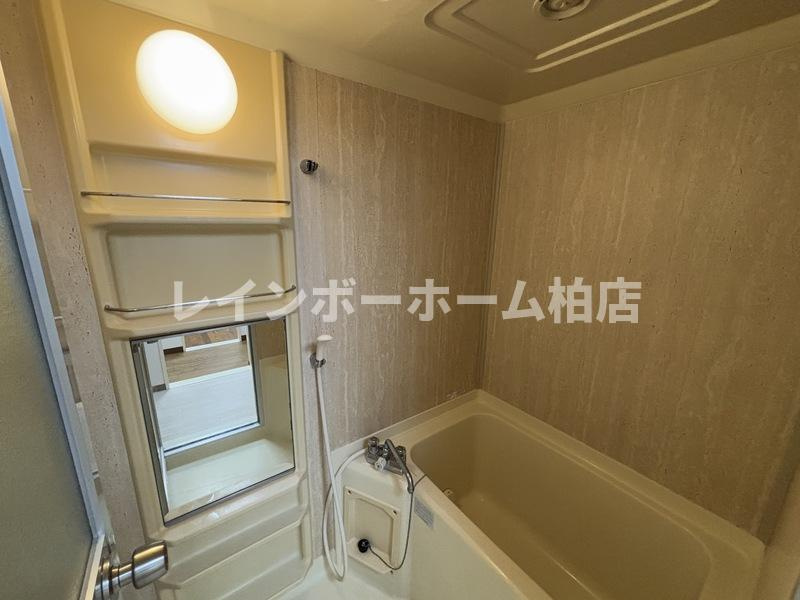 ガレット松戸元山の浴室