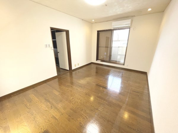 豊橋市柱九番町貸家の居間・リビング
