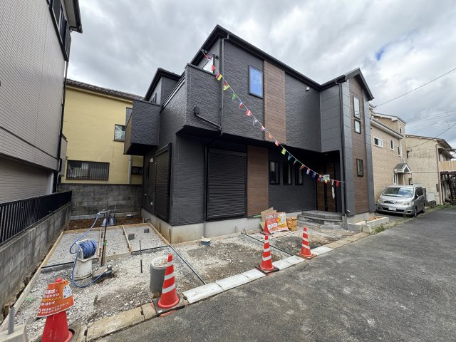 越谷市赤山町新築戸建て駅チカ9分の前面道路含む現地写真