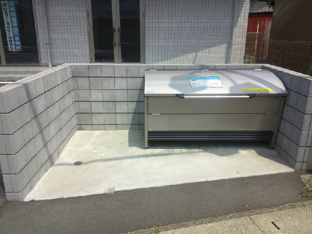 市川市下貝塚１丁目の店舗一部