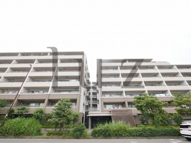 ライオンズ長津田マークスフォートの外観