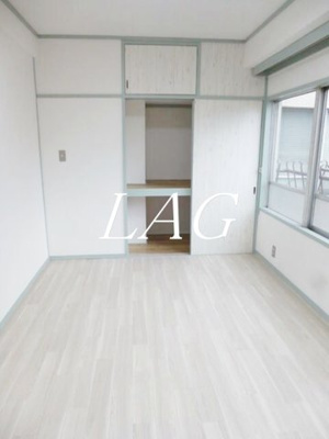 【居間・リビング】 | ビラアズマ | 洋室のお部屋です。