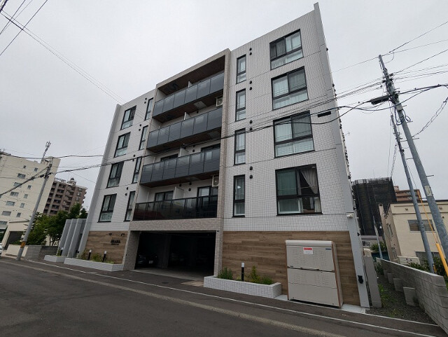 札幌市中央区南十八条西８丁目の賃貸マンション