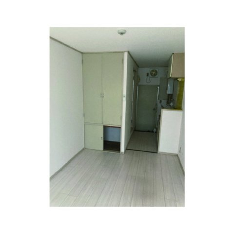 キャピタル北浦和の内装|明るい室内です