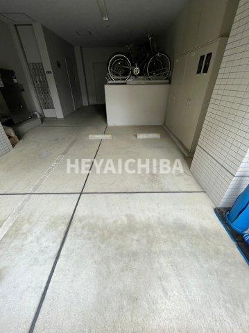 フォレスタ浅草の駐車場