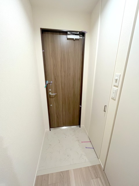 エトワール中村の玄関|★人感センター付照明★