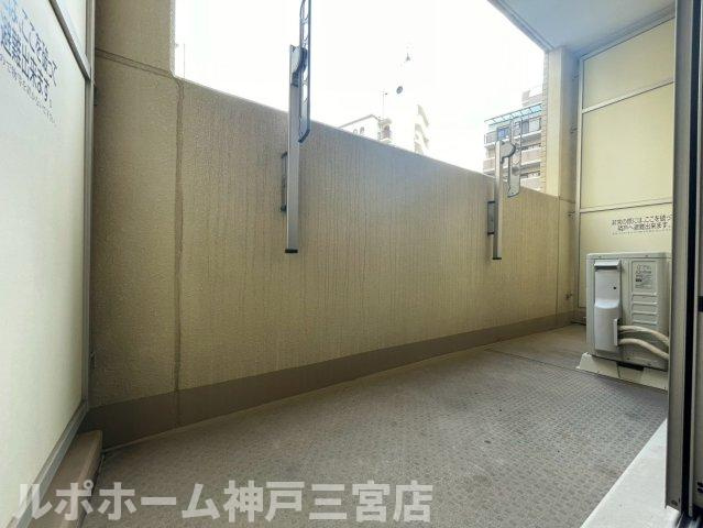 ウォームスヴィル神戸元町JPのバルコニー