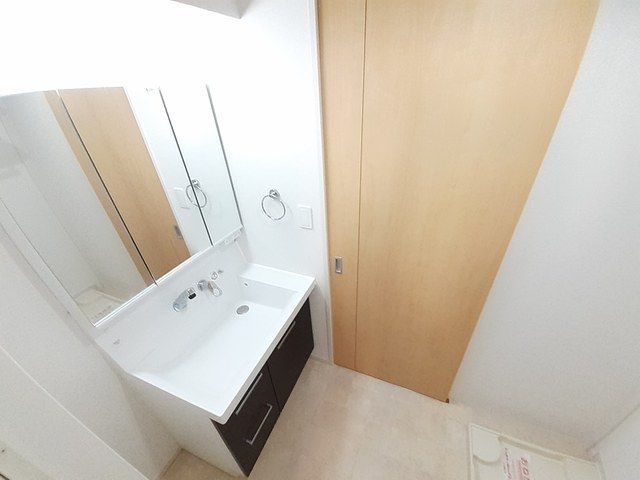 現在建設中の為、同じ施工会社の内装写真を添付しております（イメージ写真・現状を優先） 