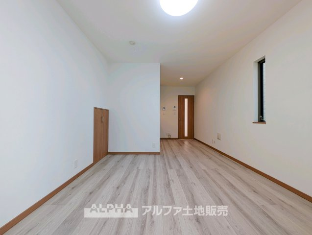 東大和市仲原1丁目　中古戸建の居間・リビング|【Space of cure】
◆癒しの空間◆室内構成に拘り採光とセンスを散りばめた空間。