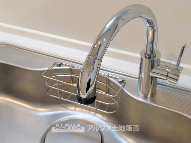 東大和市仲原1丁目　中古戸建のキッチン|【Water cleaner】
◆浄水器◆使い勝手を考え蛇口をあえて２口にする事で、洗い物とお料理や飲料としていつも綺麗に保つ事ができます。