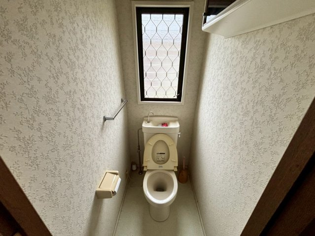 銚子市豊里台中古戸建のトイレ