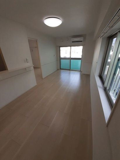 現在建設中の為、同じ施工会社の内装写真を添付しております（イメージ写真・現状を優先） 