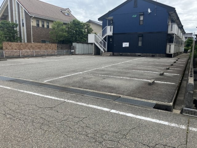 セジュール城東　B棟の駐車場