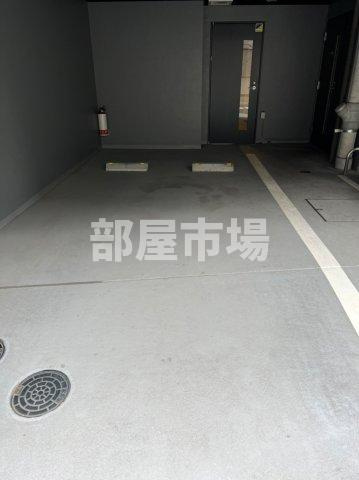 ステージファースト新御徒町Ⅱの駐車場