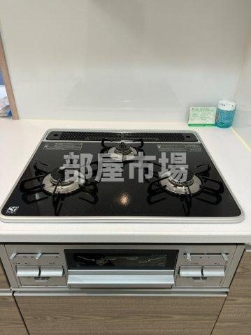 ステージファースト新御徒町Ⅱのキッチン|グリル付き3口ガスコンロ