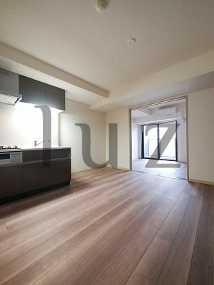 ラフィシア関内の居間・リビング