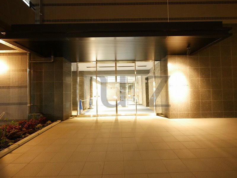 ラフィシア関内のロビー