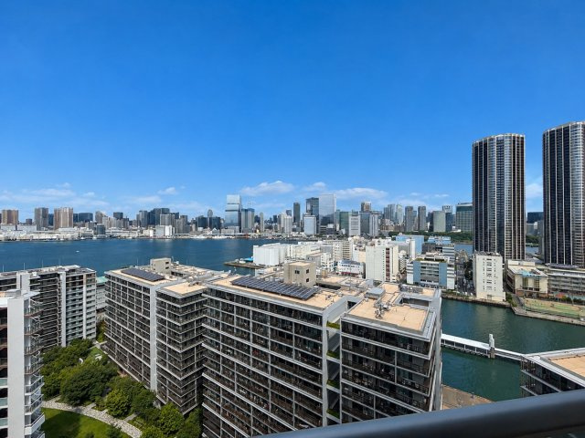 南×西角部屋、東京湾、レインボーブリッジ、東京タワーを望むパノラマ眺望です。