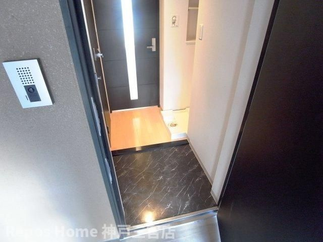 アスヴェル神戸元町海岸通の玄関