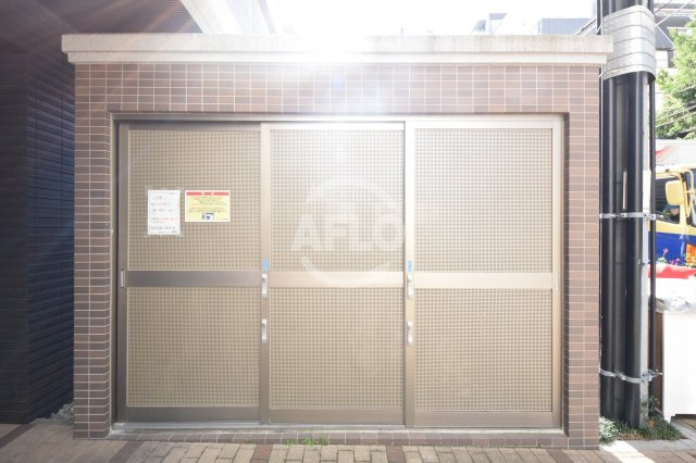 レジデンス心斎橋のその他共用部分|レジデンス心斎橋　ゴミステーション