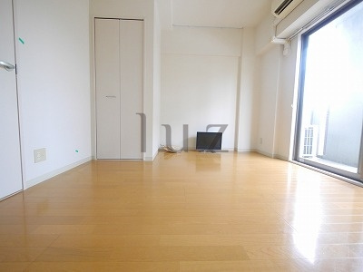 イストアールの居間・リビング|日当たり良好のお部屋です！