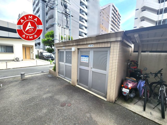 エンクレスト天神南Ⅲのその他共用部分|敷地内には、ゴミ出しが可能な専用ゴミ置き場を完備。