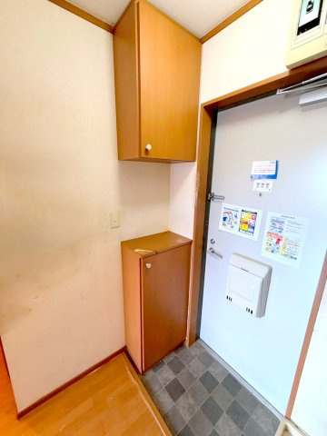 マーガレットコートの玄関|★上下に分かれたシューズＢＯＸ★