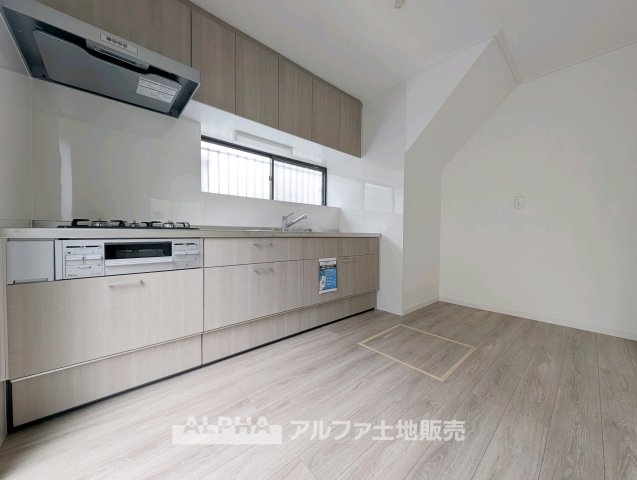 立川市砂川町7丁目　中古戸建のキッチン|【Life without end】
◆心地よさを求めて◆終わりのない暮らしづくりはキッチンから始まる。食事は暮らしの中でとても重要。お洒落なキッチンを使用すれば空間の居心地良さが変わる。
