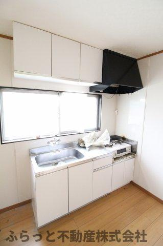 須藤川原代町住宅のキッチン|キッチンでお料理をお楽しみください