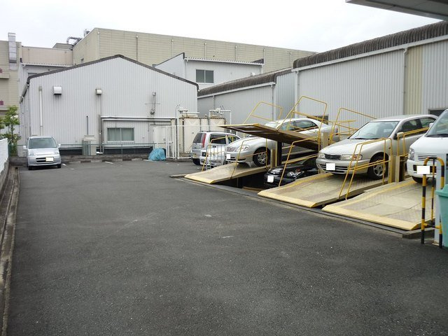アミュゾン菱川の駐車場