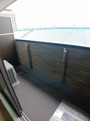 たばさはうすⅡのバルコニー