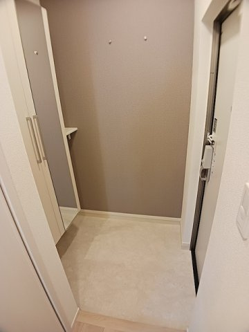 たばさはうすⅡの玄関
