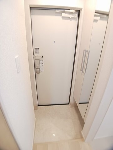 たばさはうすⅡの玄関
