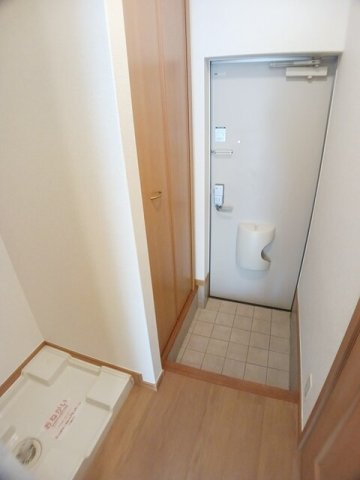 パストラルみやけの玄関