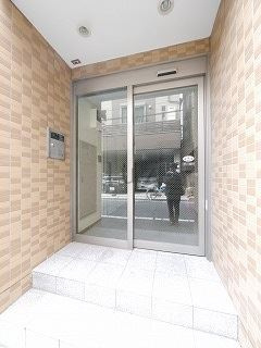 アンビシャス２１新川崎のエントランス