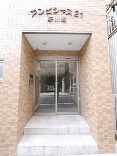 アンビシャス２１新川崎のエントランス