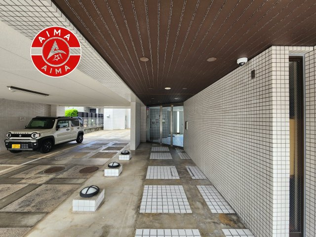 ロワールマンション周船寺のエントランス|ゆとりのあるエントランスです。