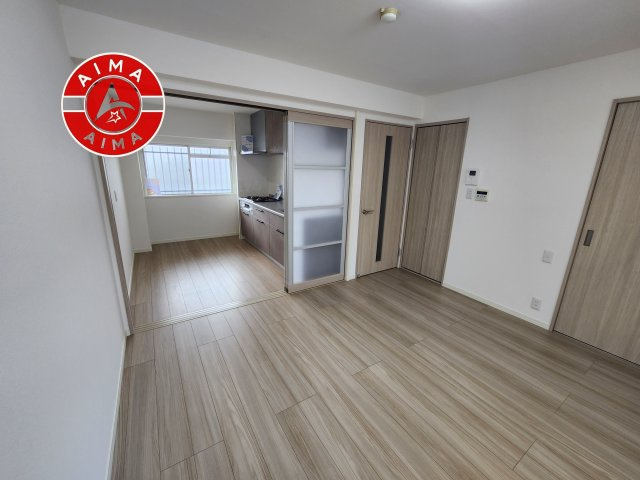 第三住吉ハイツのダイニング|お食事も、くつろぎの時間も。光と風が抜けるのびやかな設計。