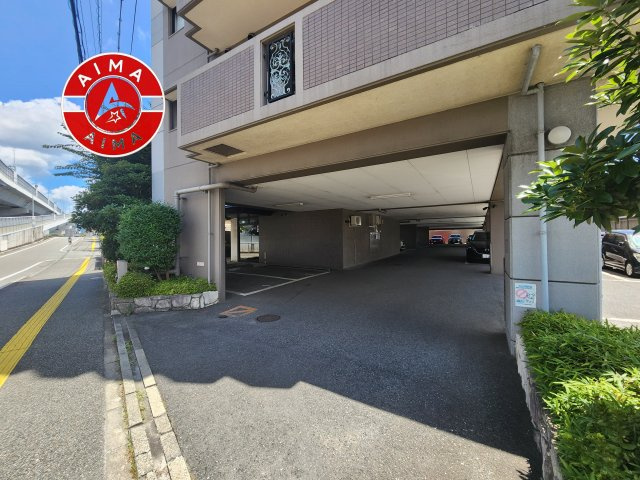 エイルヴィラ大橋南の駐車場|ゆったりとしたスペースがある駐車場です。
