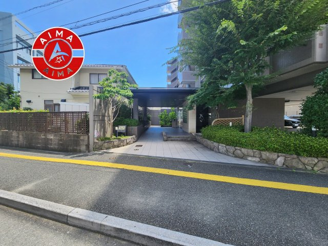 エイルヴィラ大橋南|きれいなエントランス入口です。