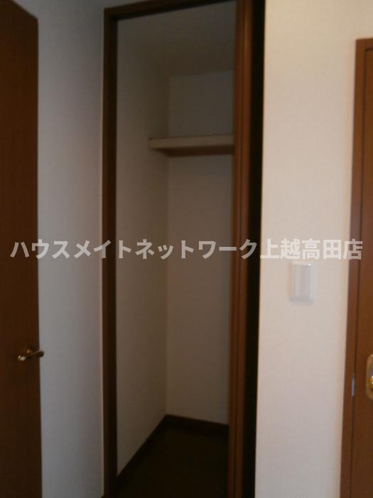 プレシャスの収納|廊下収納