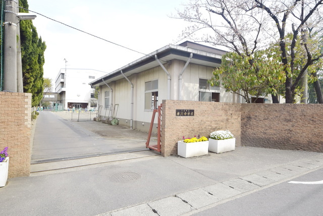 川口市立岸川中学校 徒歩28分。中学校 2230m