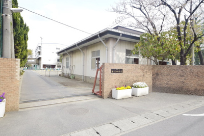 川口市立岸川中学校 徒歩28分。中学校 2230m