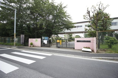 船橋市立薬円台小学校 451m
