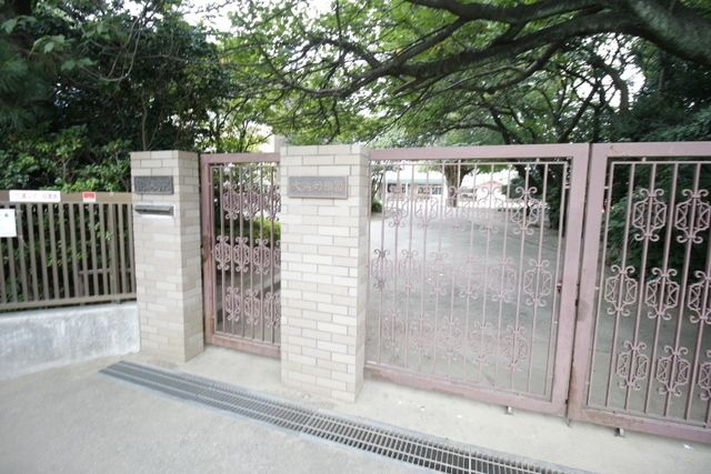 大浜幼稚園 191m