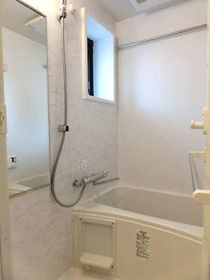 【浴室】 | 市谷仲之町ビューアパートメント | ※写真は同タイプ住戸です。